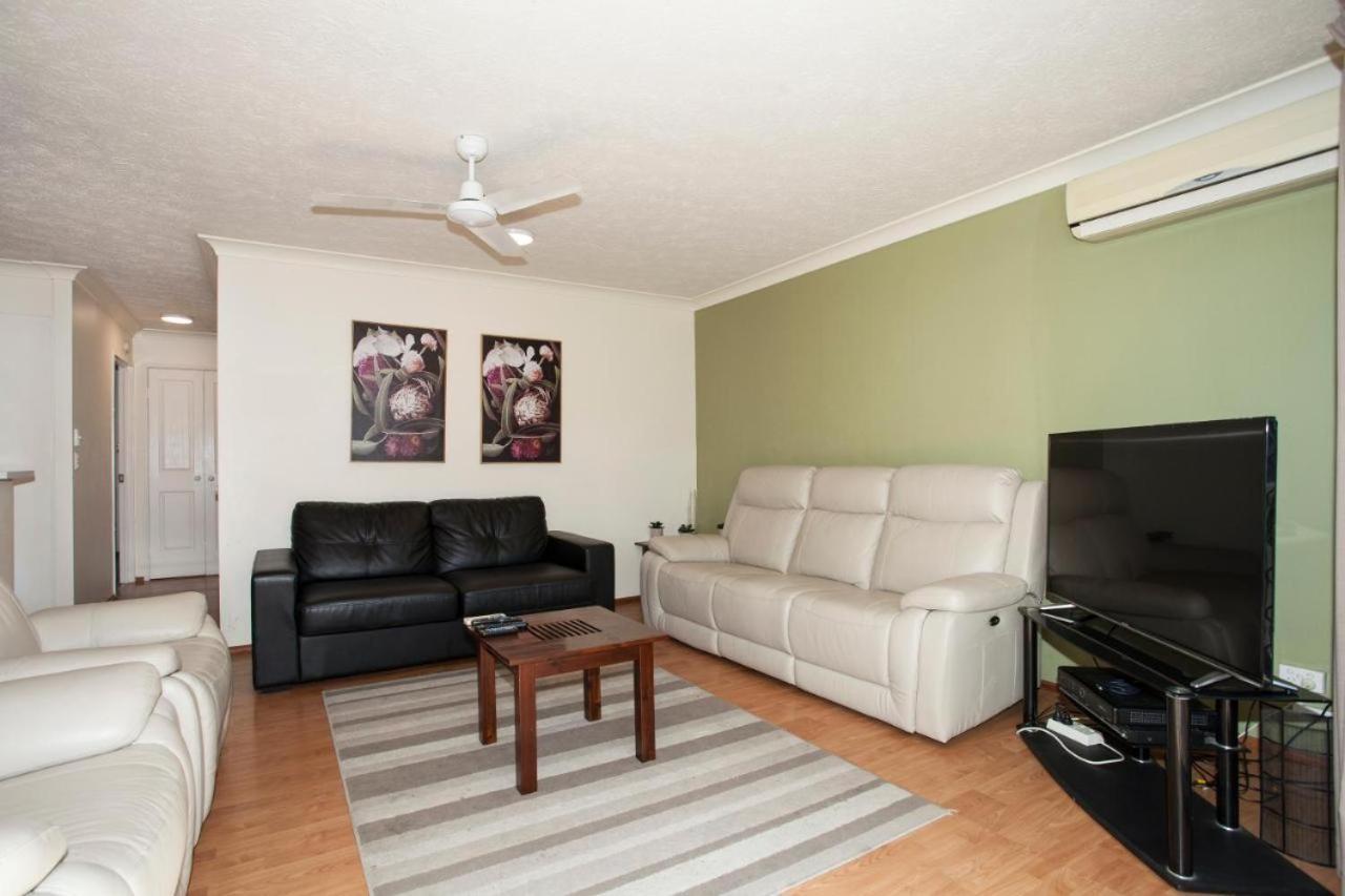 Surfers Tradewinds Hotel Gold Coast Bagian luar foto