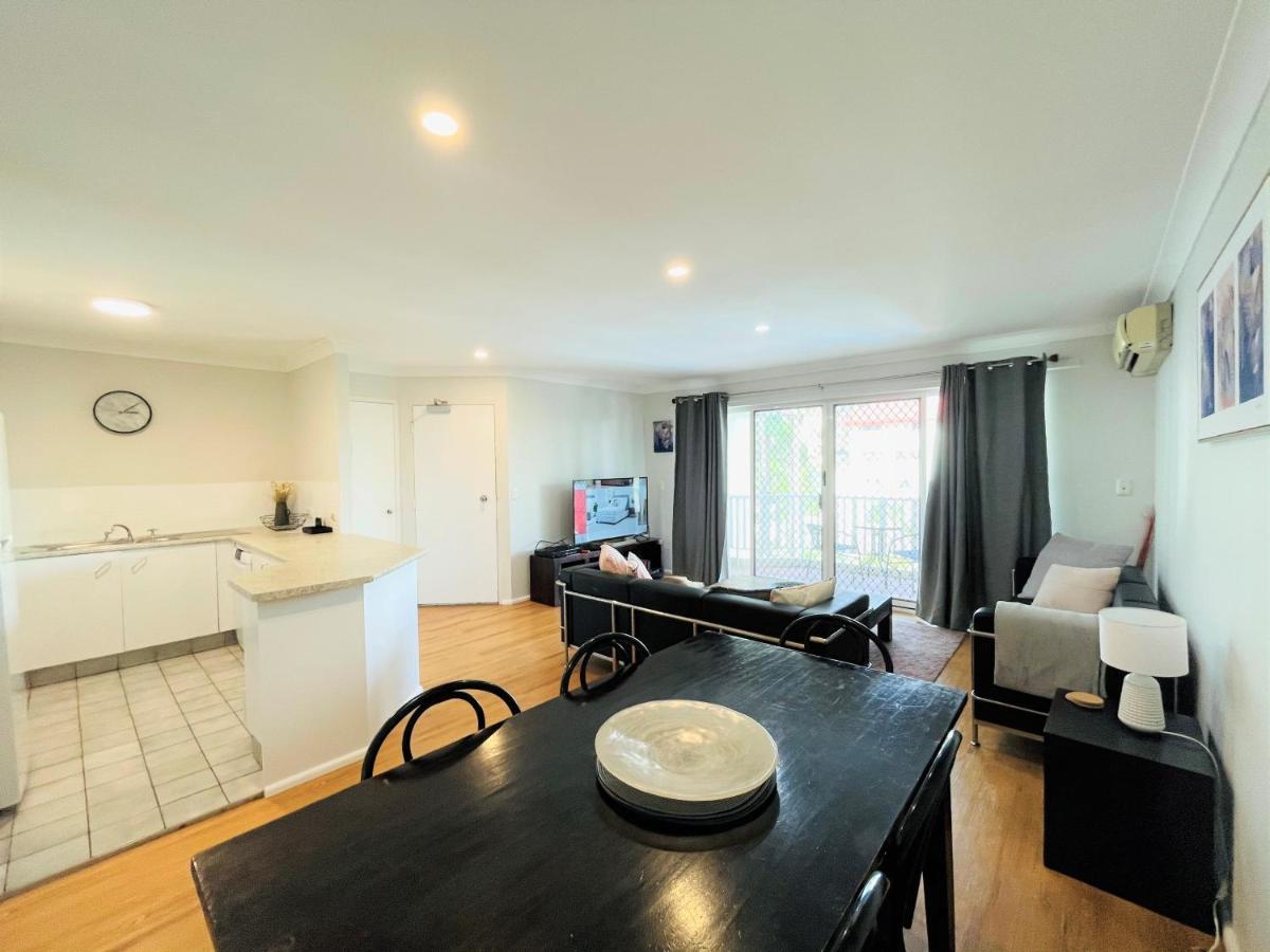 Surfers Tradewinds Hotel Gold Coast Bagian luar foto